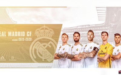 米兰电竞-B席和队友庆祝进球